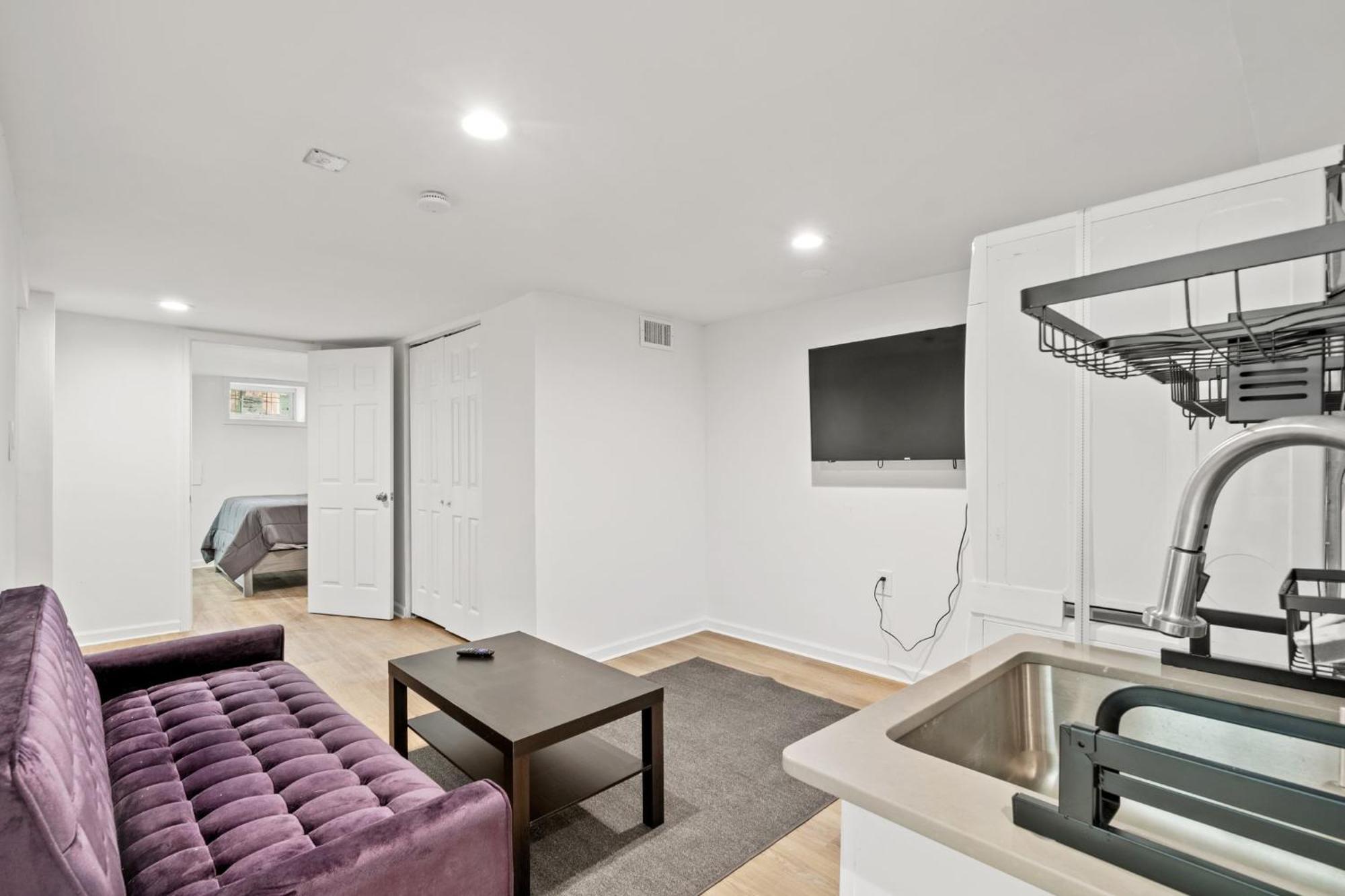 Negin 2903 - Basement Unit * Washington