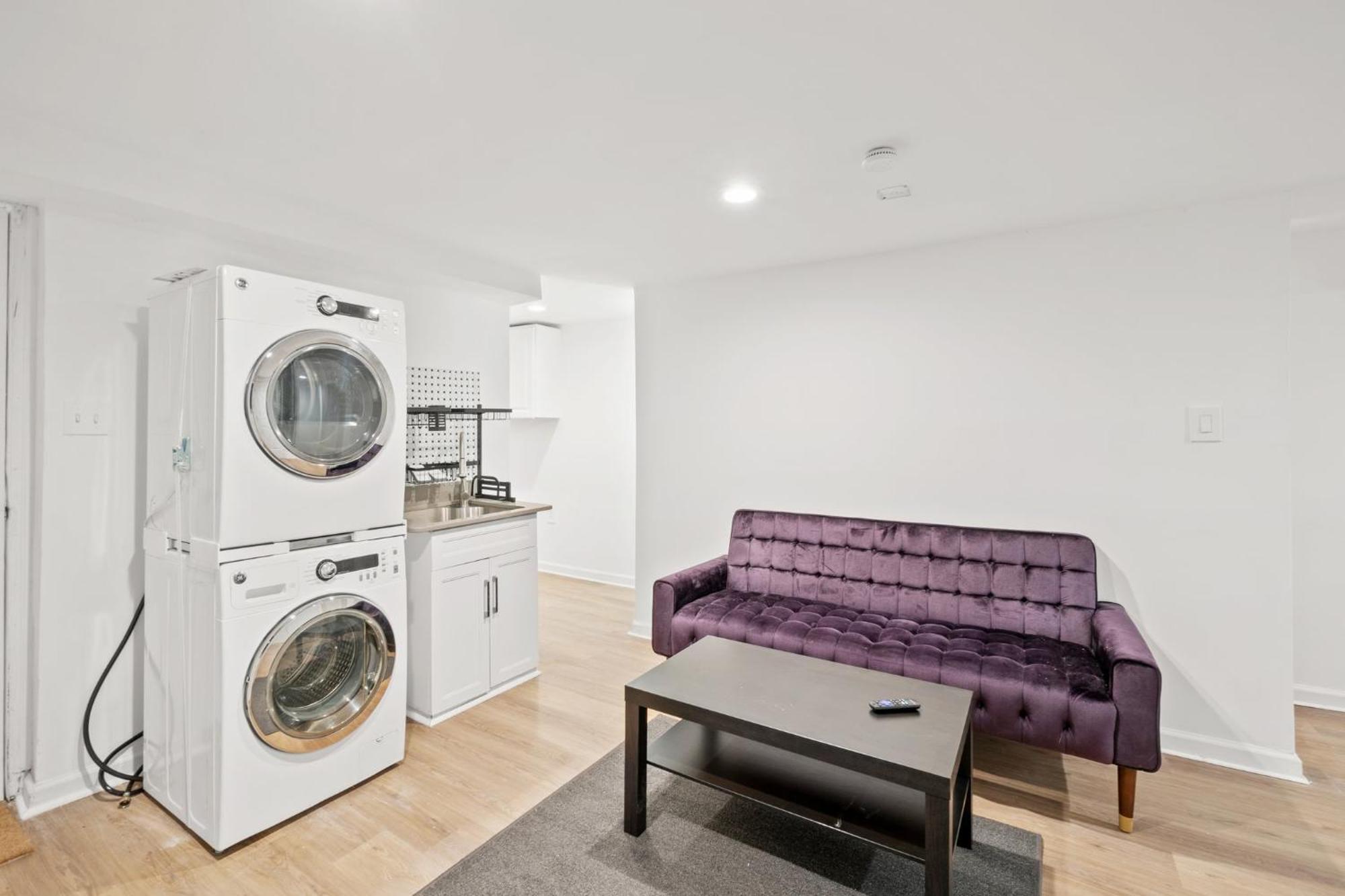 Negin 2903 - Basement Unit *