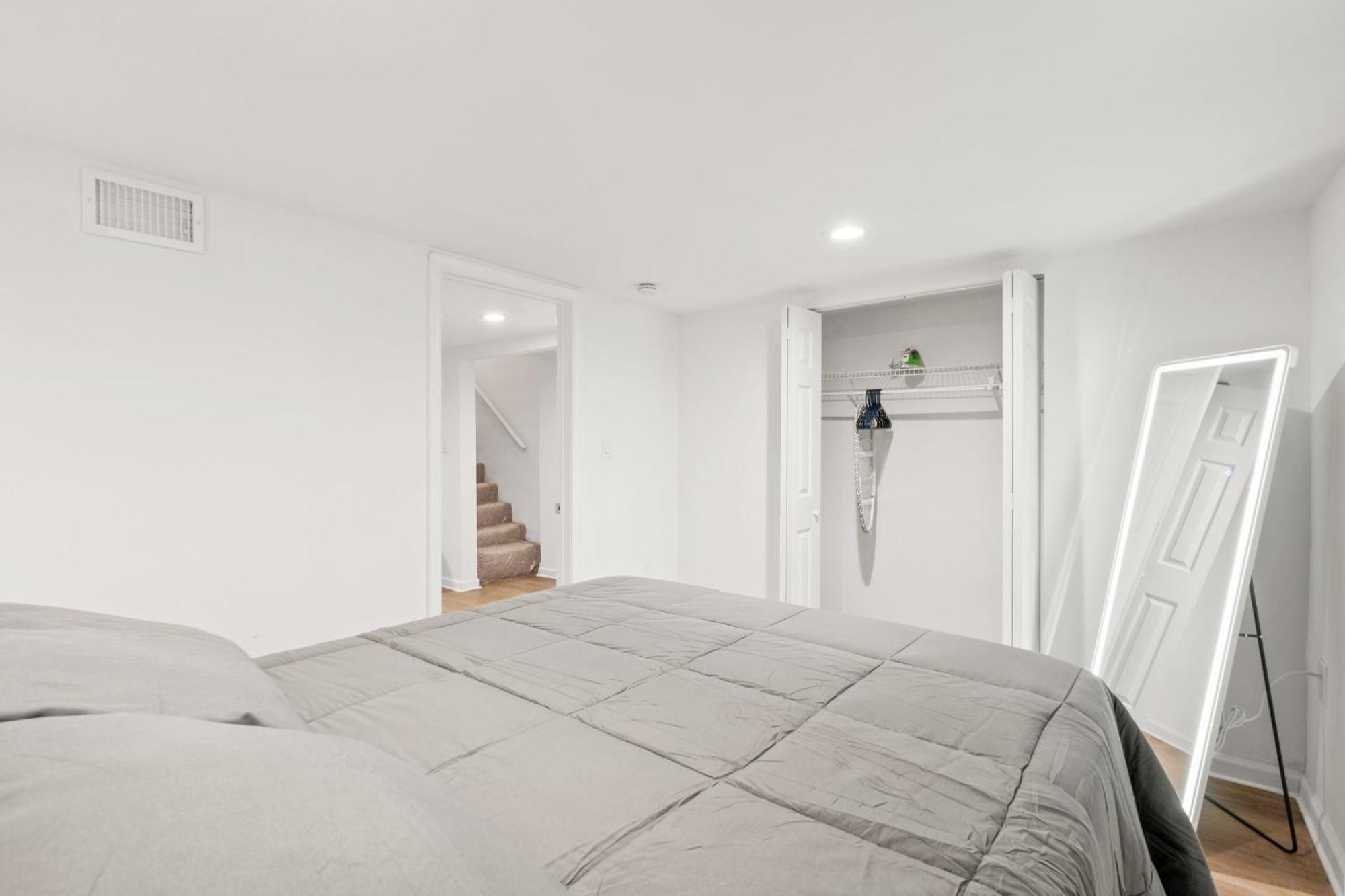 Negin 2903 - Basement Unit Apartment